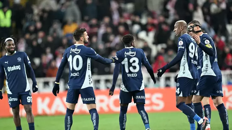 Sivasspor 1-3 Fenerbahçe Kanarya, Sivas’ta yarışa devam dedi