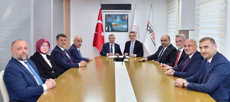 Kahramanmaraş Stadyumu için yapım sözleşmesi imzalandı