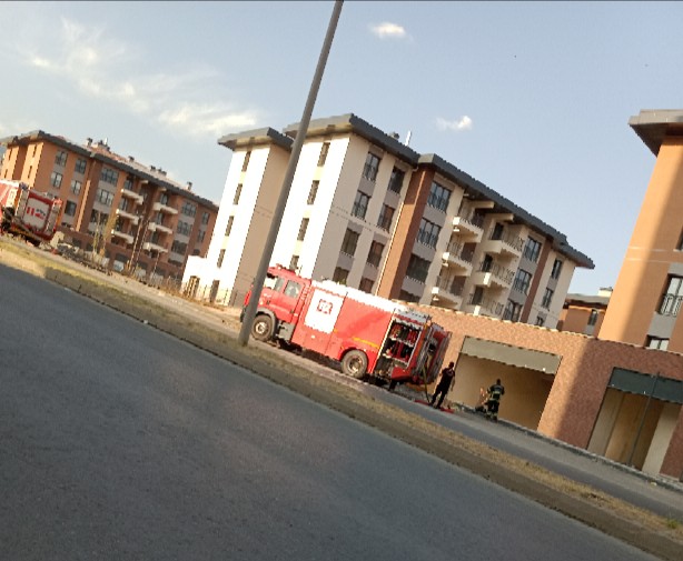Kahramanmaraş Ebrarlar (Ebrar) TOKİ konutları’ndaki bir dükkan yangını çıktı