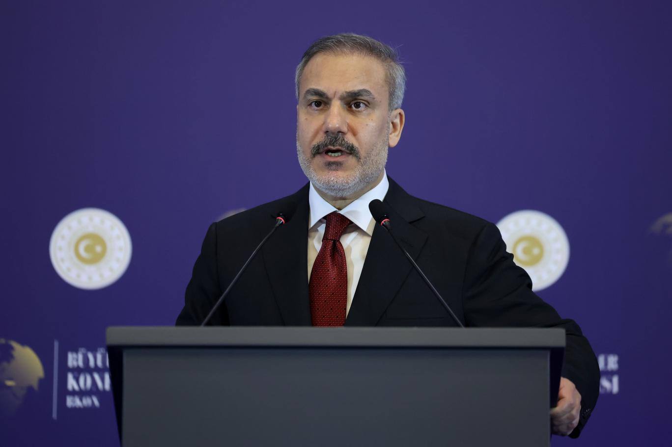 Hakan Fidan.Beyaz Saray’ın ve özellikle Trump’ın Suriye konusundaki yapıcı tutumu Türkiye olarak olumlu karşılıyoruz