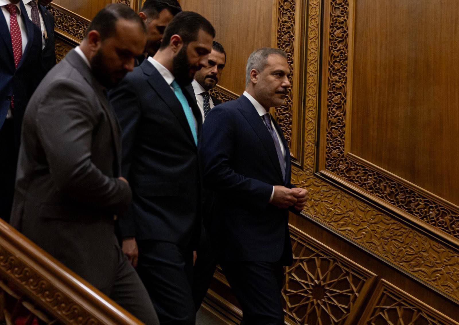 Dışişleri Bakanı Hakan Fidan, Şam’da Suriye Cumhurbaşkanı Şaraa ile bir araya geldi