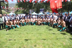DULKADİROĞLU BELEDİYESİ EV SAHİPLİĞİNDE 454 PEHLİVAN ER MEYDANINA ÇIKTI