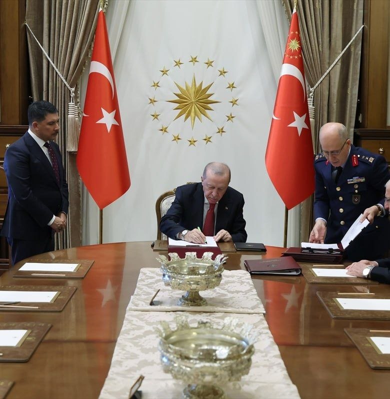 Cumhurbaşkanı Erdoğan başkanlığında toplanan Yüksek Askerî Şûra’nın kararları
