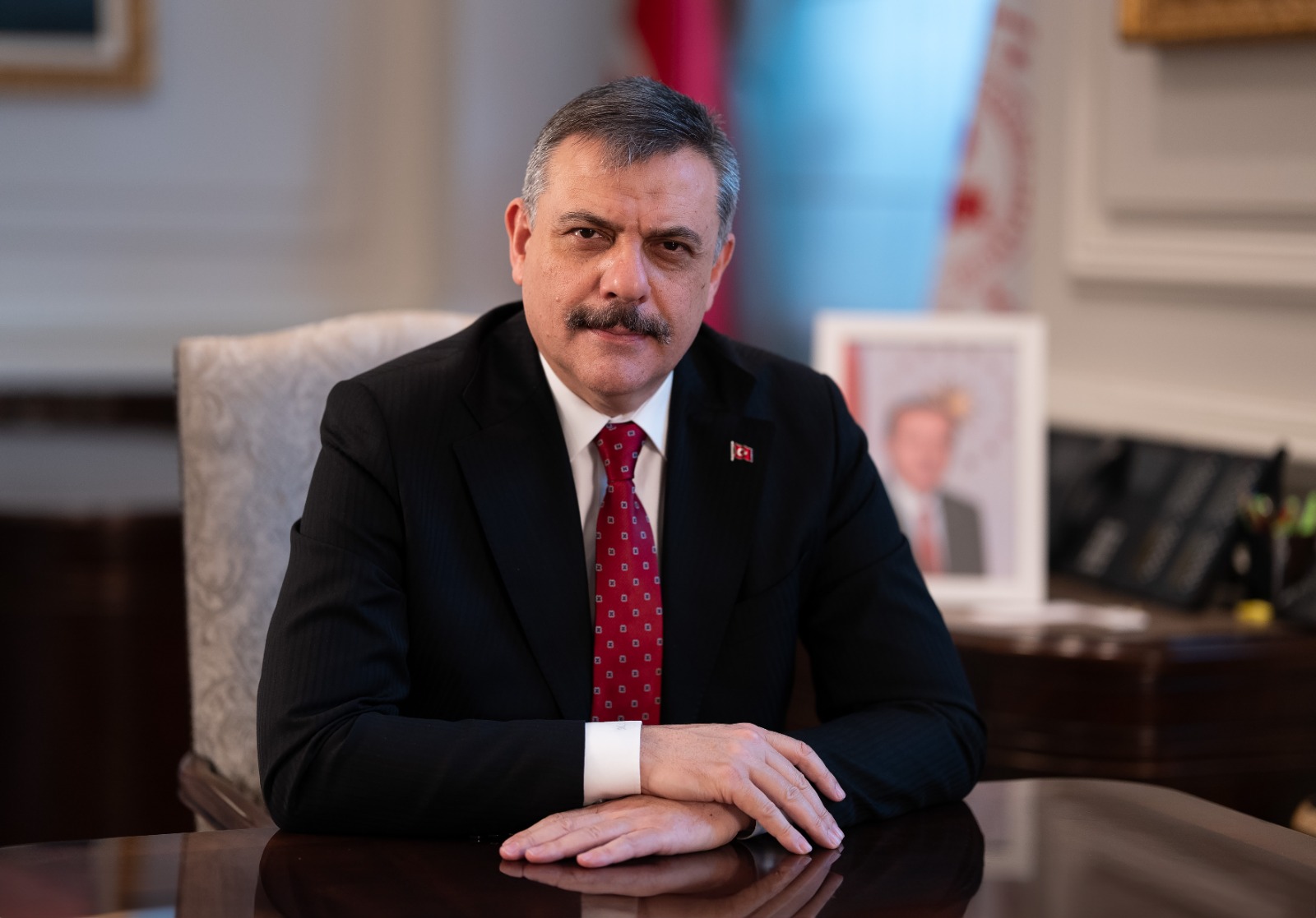 BELEDİYE BAŞKANI VE BAŞKAN VEKİLİNİN İÇİŞLERİ BAKANLIĞINCA GÖREVDEN UZAKLAŞTIRILMASINA