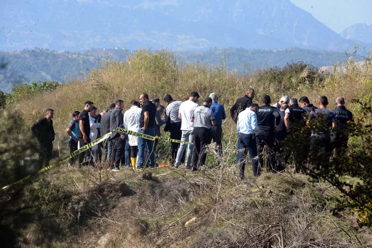 Kahramanmaraş’ta Onikişubat ilçesinde çoban sulama kanalında çürümüş erkek cesedi buldu